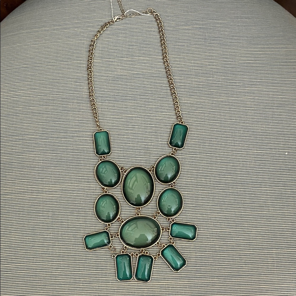 Elegant Green Statement Necklace